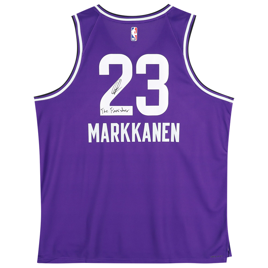 Camiseta Nike City Swingman Púrpura 2023-34 autografata da Lauri Markkanen degli Utah Jazz con dedica